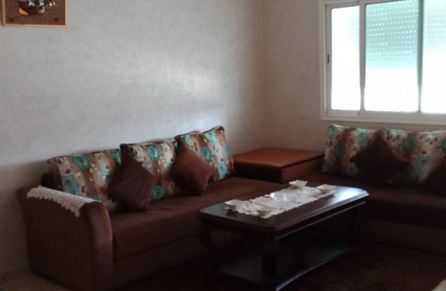 Apartment located in the town center, just a few steps from the beach, cafés and restaurant.
