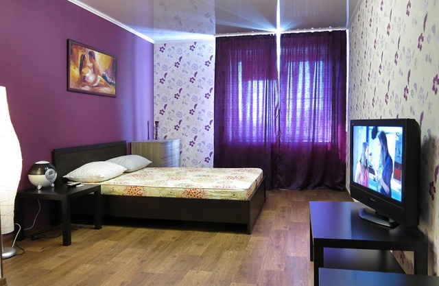 Apartment Luxe with Jacuzzi on Maslennikova 45