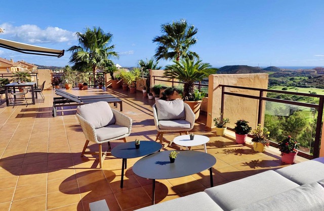 Apartment 'Luxurious Penthouse with 150m2 Terrace', Pool, Wi-Fi & A/C