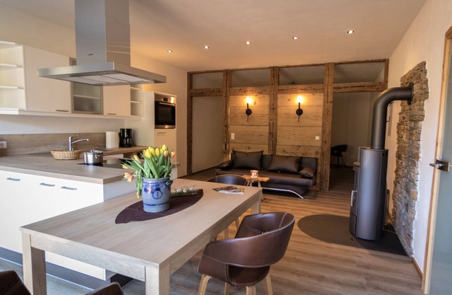 Apartment 'Maulbetsch' with Private Terrace, Private Garden and Wi-Fi