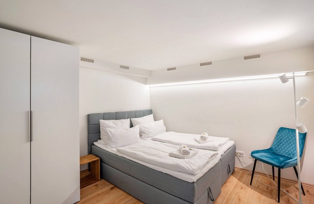 Apartment 'Mini Mit Bad Und Küche' with Private Terrace and Wi-Fi