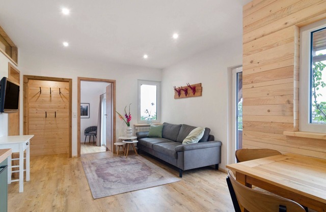 Apartment 'Morning Sun' with Shared Garden and Wi-Fi