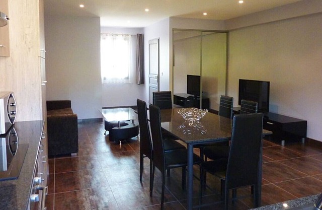 Apartment N ° 4 WITH PRIVATE PARKING - AIR CONDITIONING reversible