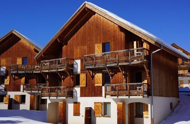 Apartment near ski slopes and ski school