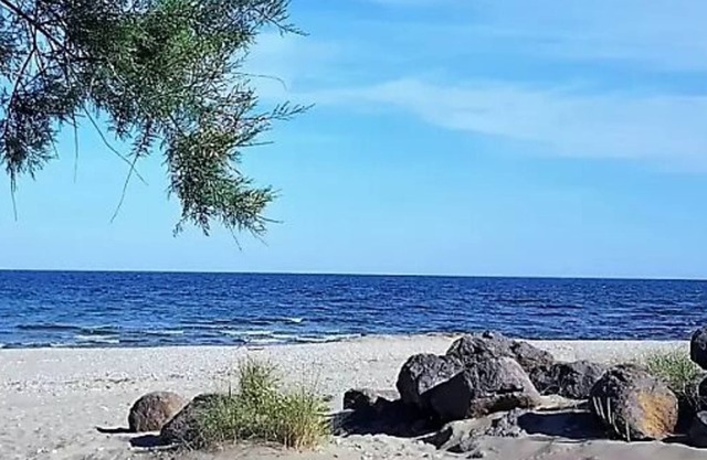 Apartment near naturist village-parking-terrace not overlooked