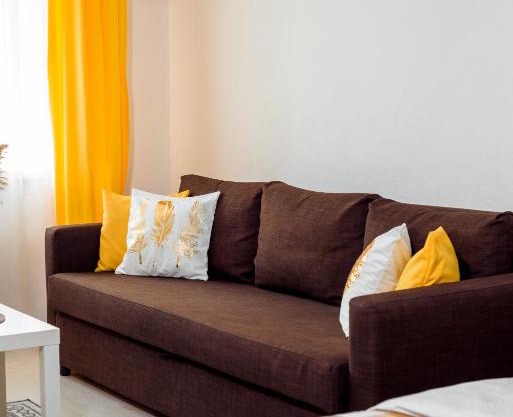 Apartment near park