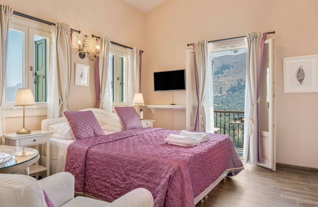 Apartment 'No 4 One Bedroom Symi Nautilus' with Sea View, Wi-Fi and Air Conditioning