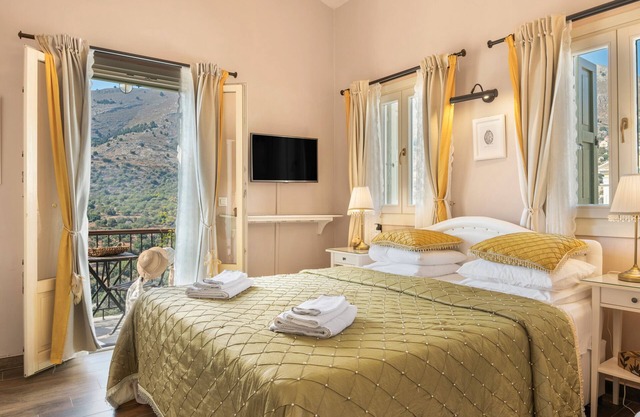 Apartment 'No 5 One Bedroom Symi Nautilus' with Sea View, Wi-Fi and Air Conditioning
