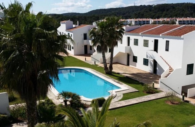 Apartment on a golf with private solarium, near the beach