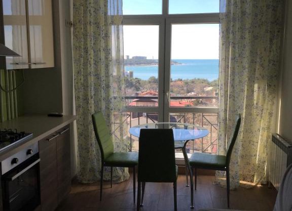 Apartment on Halturina 11