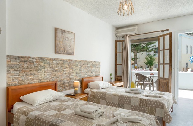 Apartment 'Quadruple Room No 2' with Mountain View, Wi-Fi and Air Conditioning