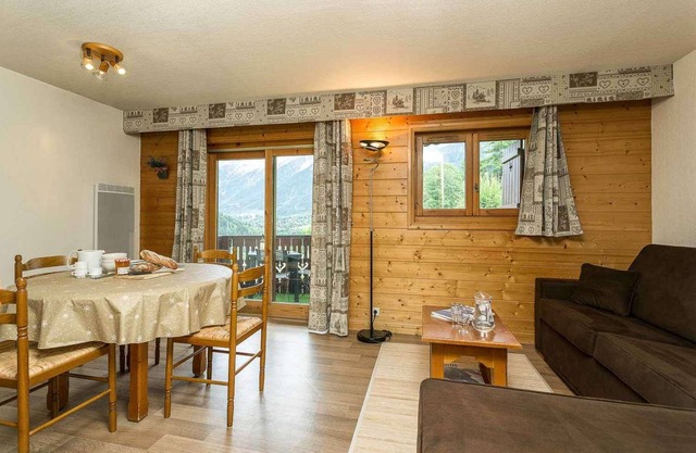 Apartment Refuge Des Bellachat - Alpes Travel - Les Houches (Sleeps 2-4)