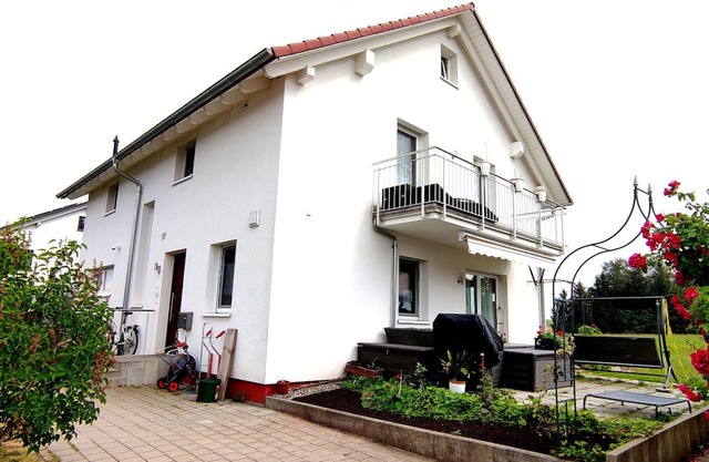 Apartment 'Rosengarten' with Private Garden, Balcony and Wi-Fi
