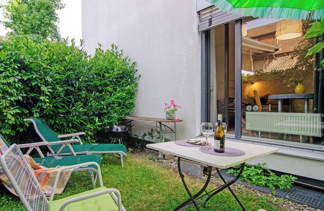 Apartment 'Studio-in Der Atelierhaus' with Private Garden and Wi-Fi
