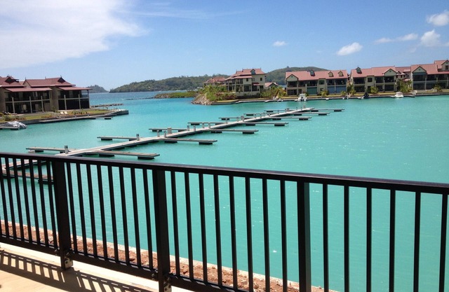 apartment sea view and deer island