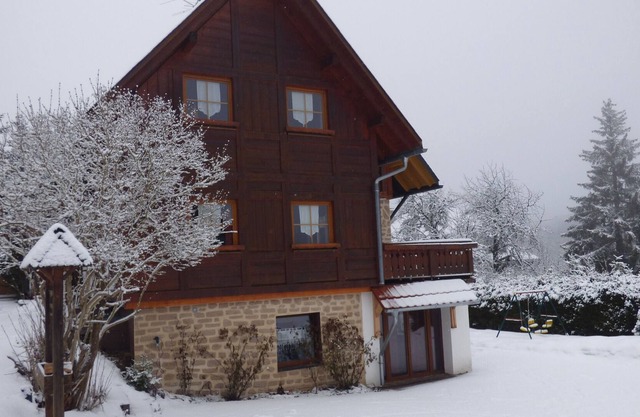 Apartment "Seeblick" with Garden & Wi-Fi