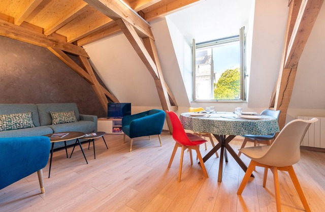 Apartment 'Seigneurie Fouquet - Tousquet' with Wi-Fi