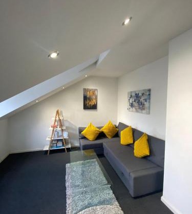 Apartment - Sleeps 4 & Excellent Transport Links