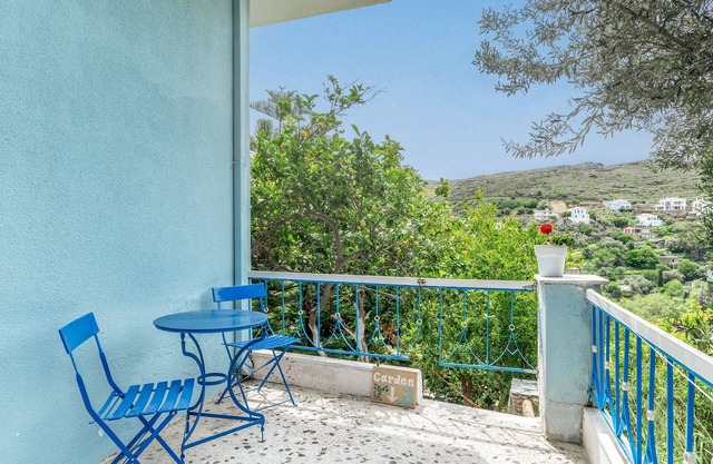 Apartment 'Stenies Little Nook' with Mountain View, Wi-Fi and Air Conditioning