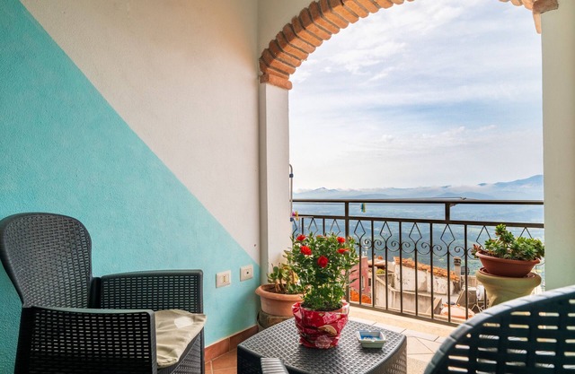 Apartment 'Su Cilleri E Silbiu 2' with Private Terrace, Wi-Fi and Air Conditioning