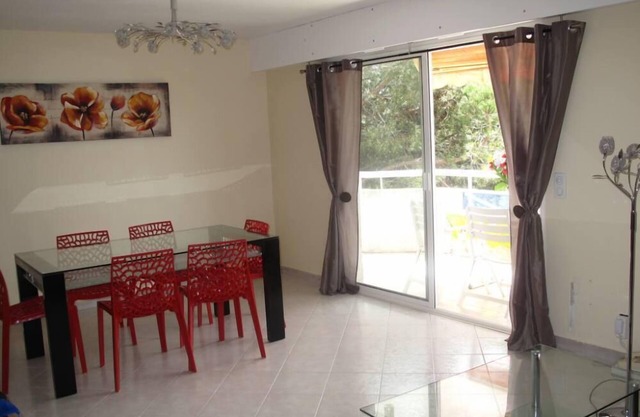 APARTMENT T3 - Private parking - 300 m SEA & BEACH