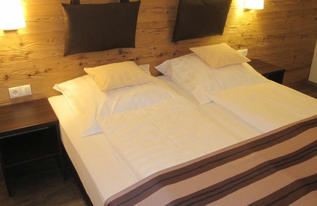 Apartment Untersberg 42 sqm for 1-2 persons with balcony and mountain view