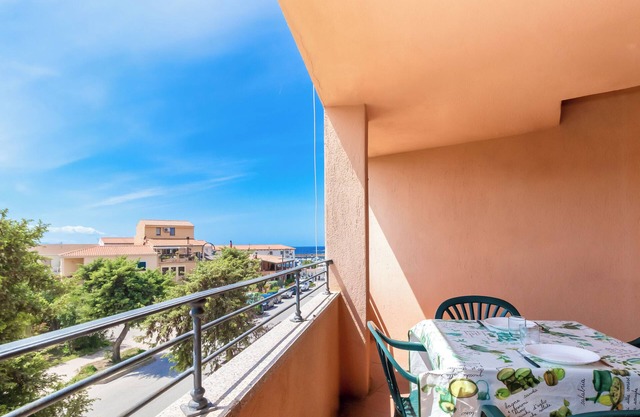 Apartment "Veranda borgo Isola Rossa" with Sea View, A/C, Wi-Fi & terrace; (Pets friendly)