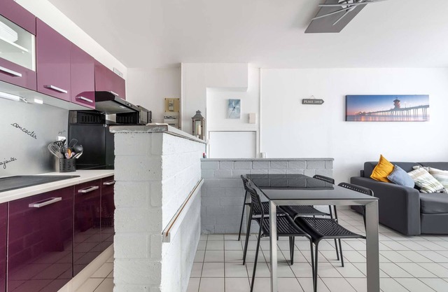 Apartment with back to marina - Close to beach