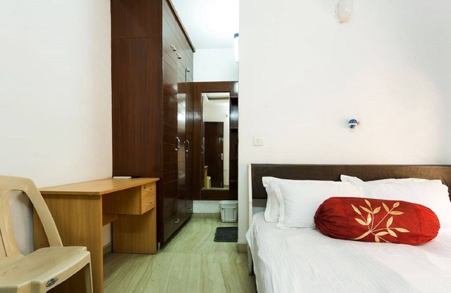 Apartment with comfort & privacy of a hotel