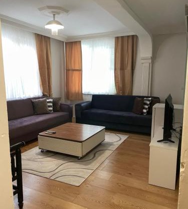 apartment with garden 9 km from the airport