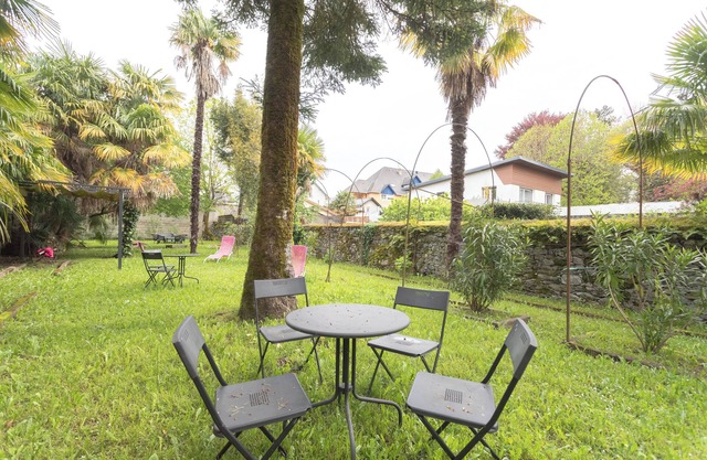 Apartment with Garden and Terrace in Lourdes, 2 People, Quiet and Well-Equipped
