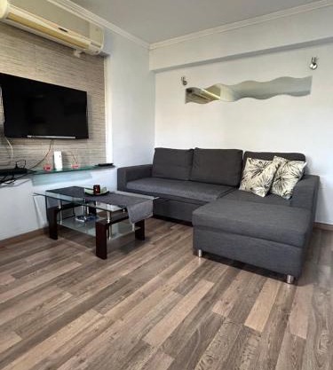 Apartment with garden