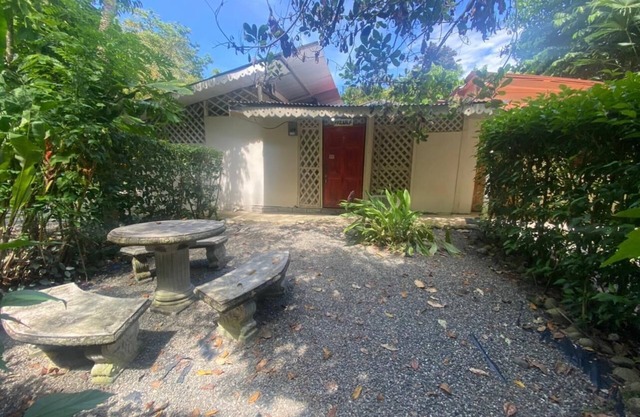 Apartment with WiFi, Pool and AC in Playa Chiquita
