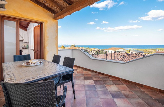 Apartment Zeus with Sea View, Balconies, Terrace and A/C