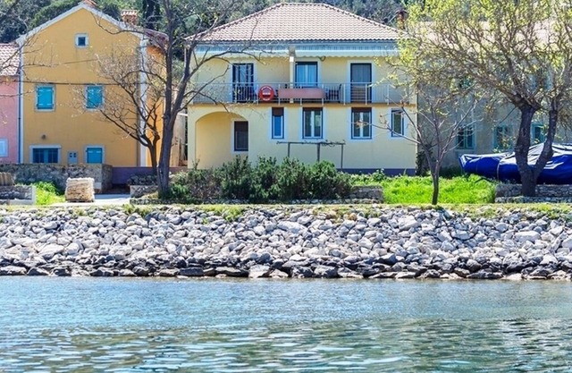 Apartment Zvonko, (16323), Veli Rat, hr