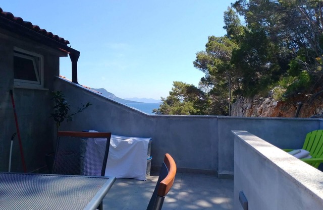 Apartments Bezek-Standard Two Bedroom Apartment with Terrace - potkrovlje