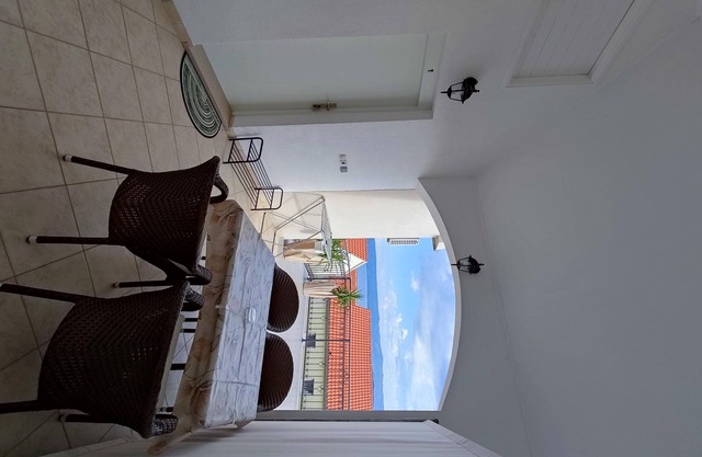 Apartments Karlo (26721-A1) - Bol - island Brac