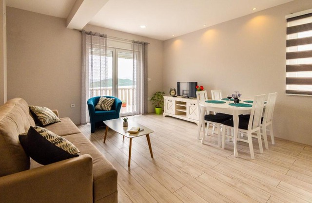 Apartments Leona