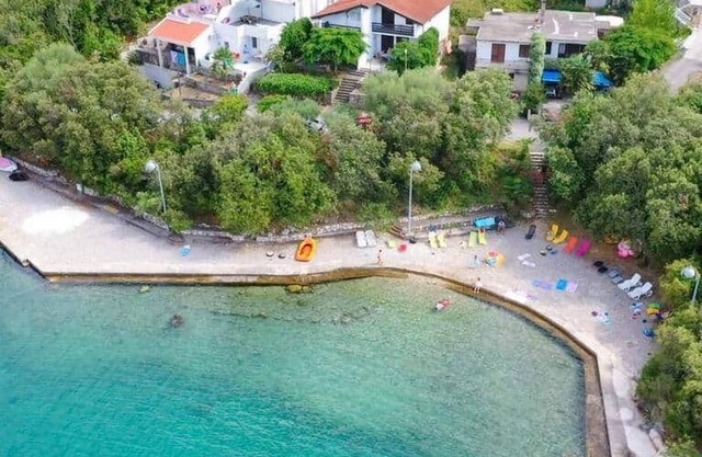 Apartments Vesela - Comfort One Bedroom Apartment with Balcony and Sea View