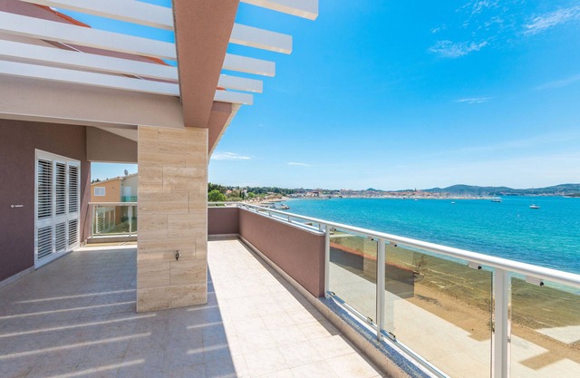 Apartments Villa Marija II (14669-A3) - Biograd
