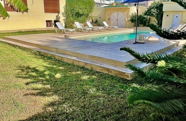 Apparemment Dora Tunisie