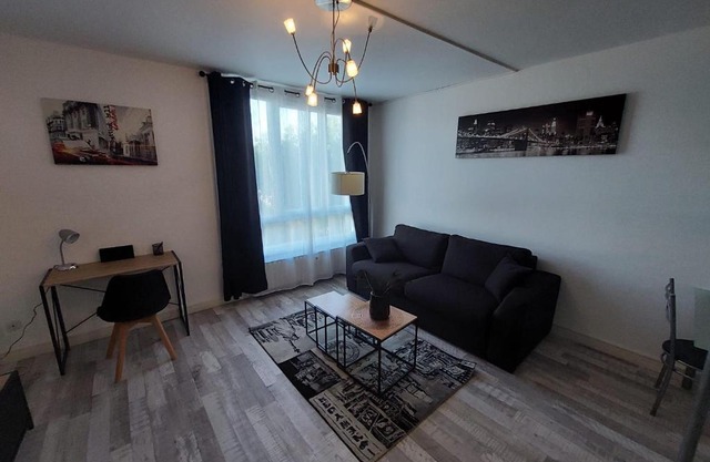 Appartement équipé proche aéroport et gare