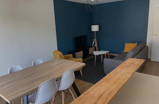 Appartement 2 chambres - 50m de la mer - parking