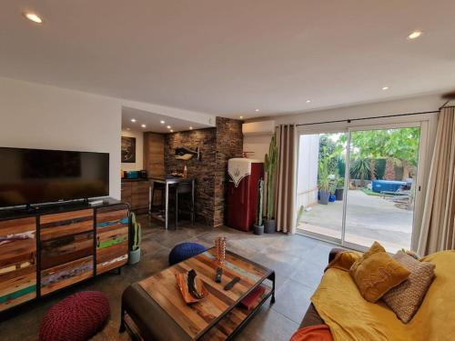 Appartement 2 Pièces proche mer calme dans villa
