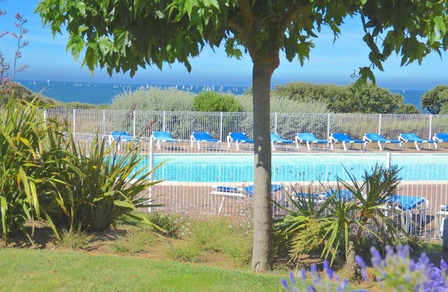 Appartement avec accès 2 piscines