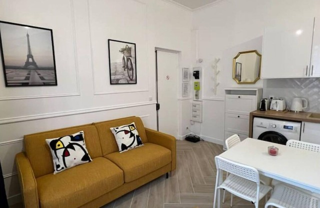 Appartement Chic et Élégant Style Haussmannien