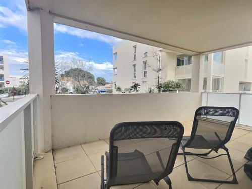 Appartement climatisé, moderne avec terrasses à 500m de la mer