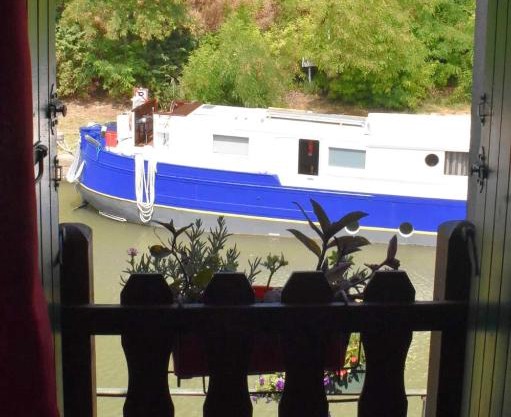 Appartement d'une chambre avec vue sur le lac balcon et wifi a Trebes
