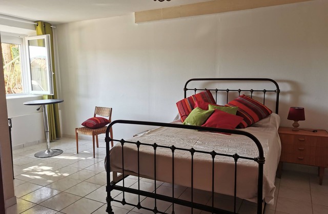 Appartement Dans Maison Individuelle Avec Jardin