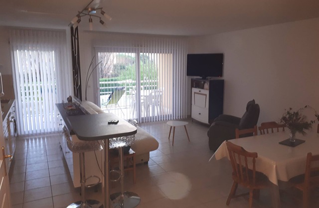 Appartement DE 67m2 - Balcon 13m2 - 10mns DE LA Plage